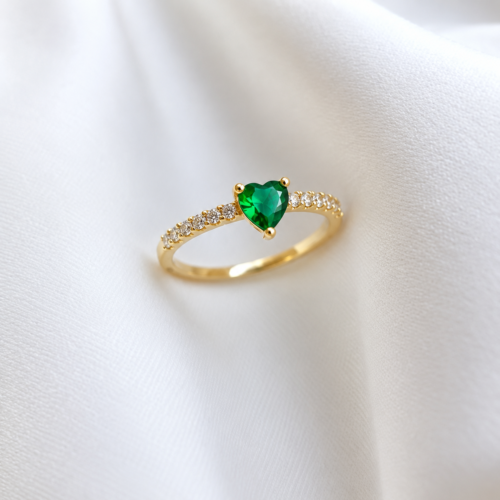 Emerald Green Heart Stone Ring