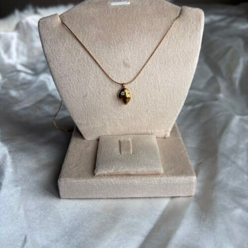 Sparkling stone Pendent