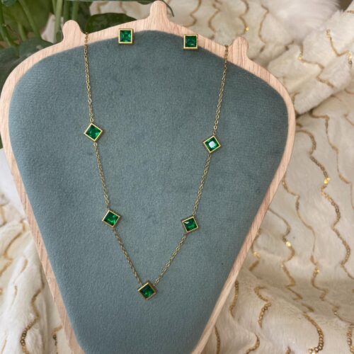 Emerald Square Stone Necklace Set