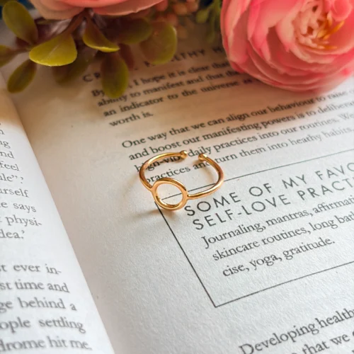 Circular Centerpiece Ring