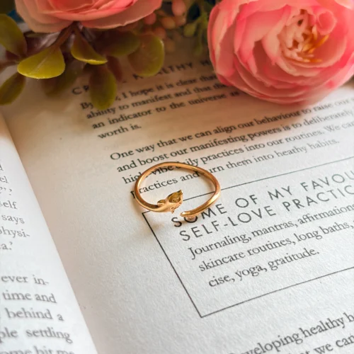 Sculpted fish Ring