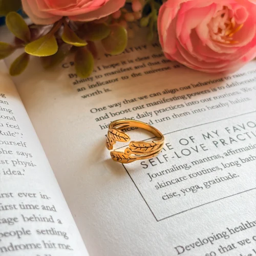 Golden Leaf Pattern Ring