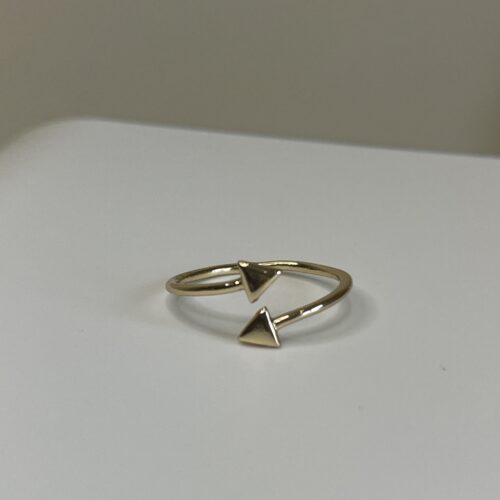 Arrow Toe Ring