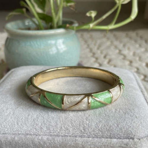 Enamel Pastel Green